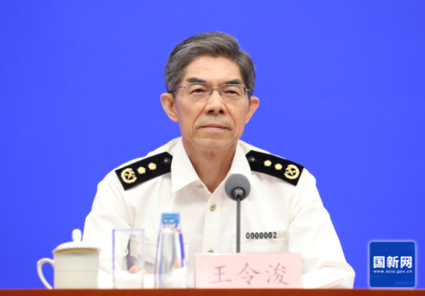 海关总署副署长，发布会上教果决Labubu窍门
